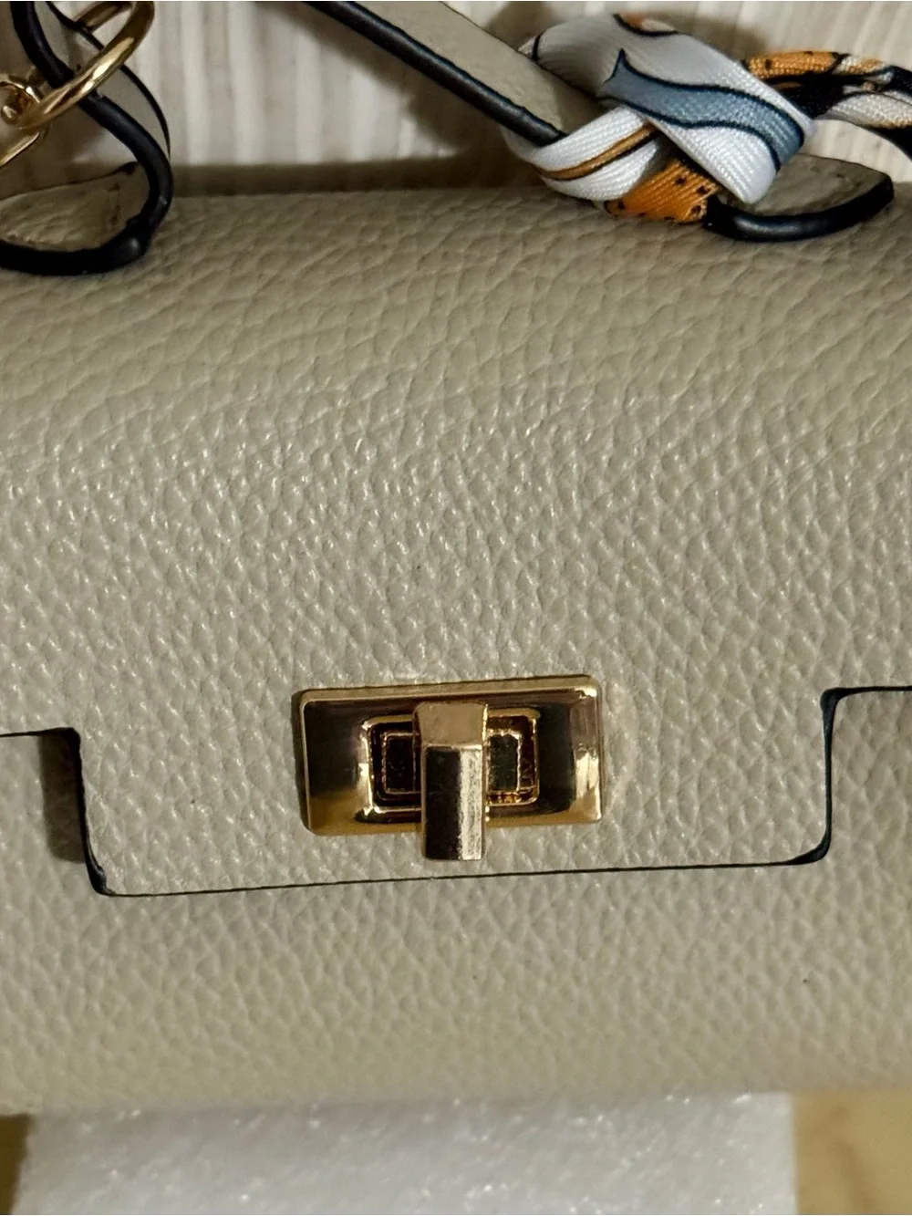 BUYERS CHOICE MINI PURSE BAG CHARMS CHOOSE TAUPE OR WHITE NEW - Picture 9 of 11